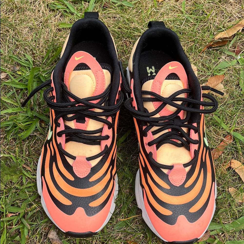 Nike Black and Coral Running Shoes